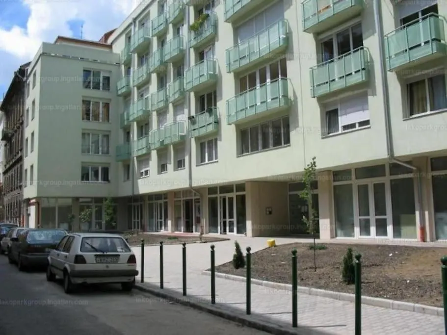 Your Friendly Host In Budapest Apartment